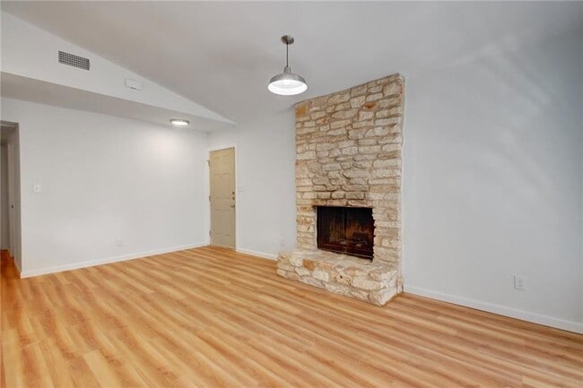 Building Photo - 12820 Copper Cliff Ave