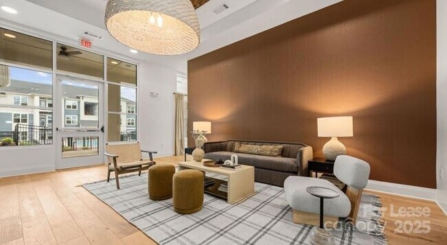 Building Photo - 104 Herrings Grn Lp