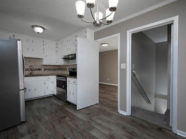 Building Photo - 581 Autumn Ln
