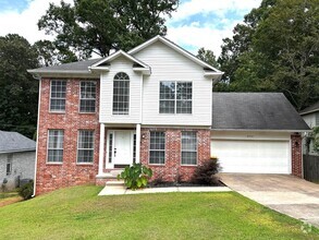 Building Photo - An Amazing West Little Rock Home