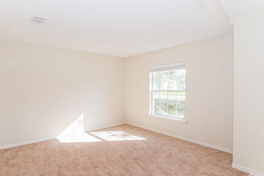 Building Photo - 11040 Apple Blossom Trail W