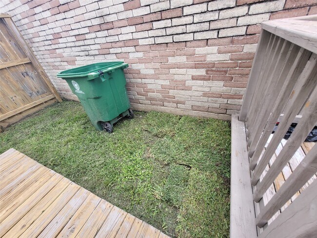 Building Photo - 13839 Walnut Hollow Ln