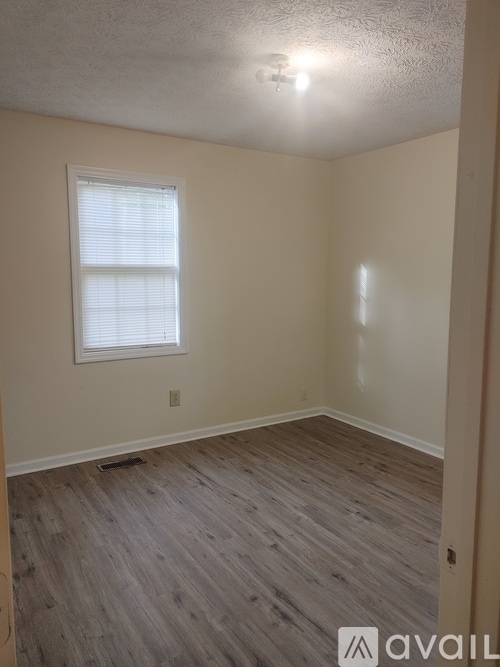 Building Photo - 464 Bussey Ave