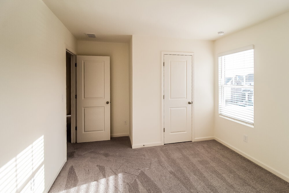 Building Photo - 475 Knightsbridge Ln