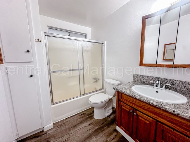 Building Photo - 1212 California St