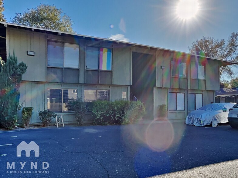 Building Photo - 2336 Villanova Cir