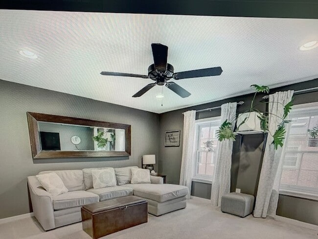 Building Photo - New Price!  Fed Hill Luxury Townhome  ROOFTOP DECKS!