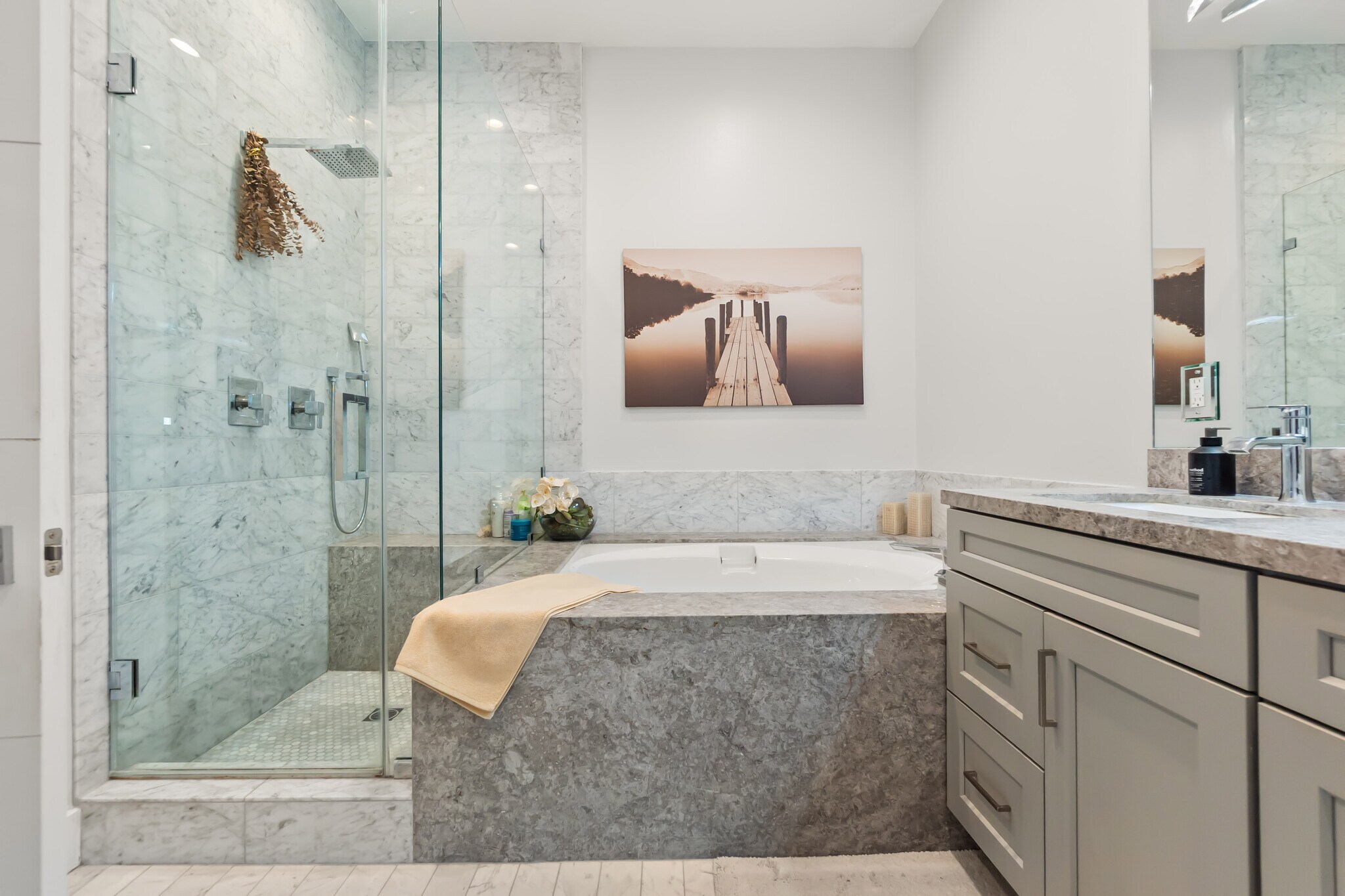 Building Photo - 2202 Felton Ln