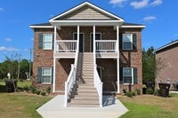 Building Photo - 1 Bedroom at Langley Pond