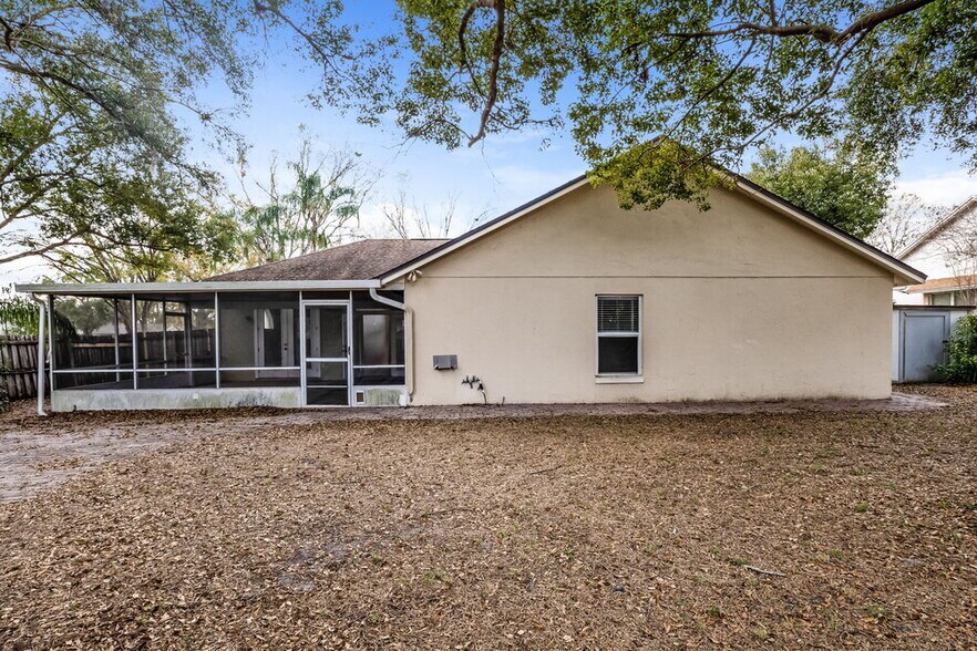 Building Photo - 433 Valley Edge Dr