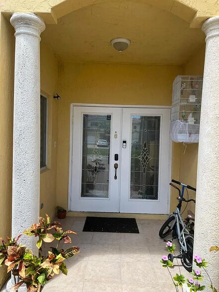 Building Photo - 13215 SW 143rd Terrace