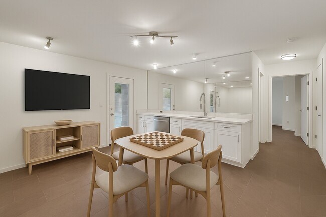 Building Photo - 320 Detering St