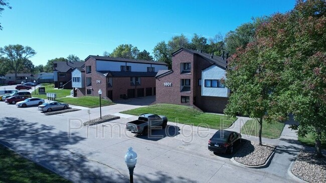 Building Photo - 1801 Ridgehaven Ct