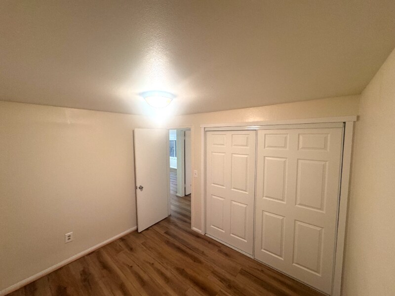 Building Photo - 1119 S Alderwood Dr