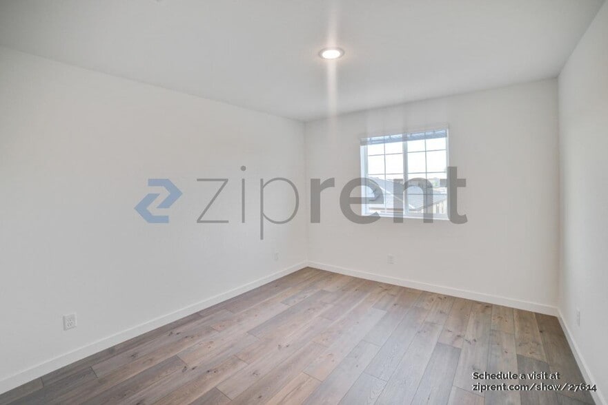 Building Photo - 12153 Coal Crk Wy