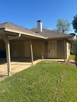 Building Photo - 1104 Magnolia St