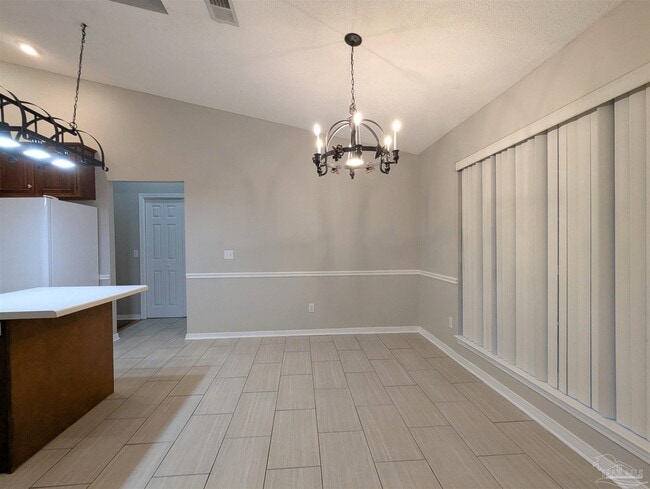 Building Photo - 1909 Southwind Cir