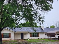Building Photo - 495 Crittenden Rd