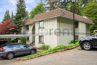 Building Photo - Unit E5