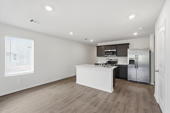 Building Photo - 1141 Northfield Dr