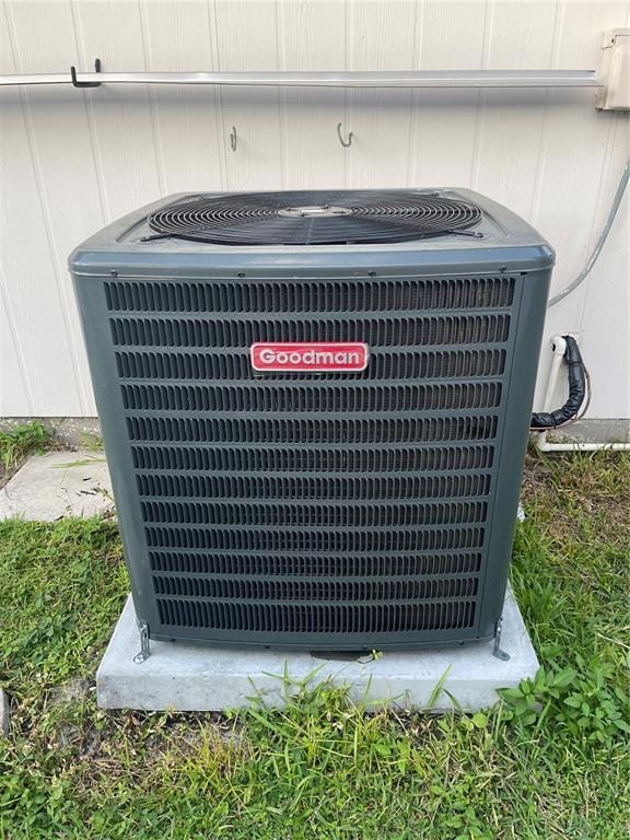 Building Photo - 10813 Venice Cir