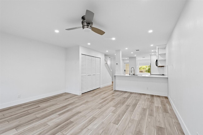 Building Photo - 4525 Bougainvilla Dr