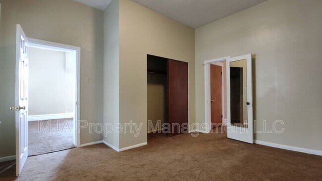 Building Photo - 2172 S 800 E