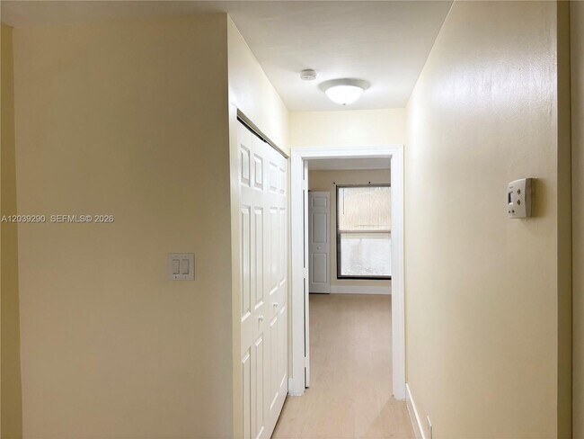 Building Photo - 1606 NW 90th Way