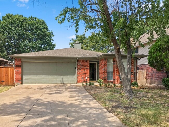 Primary Photo - 3 Bed 2 Bath Home in Arlington TX