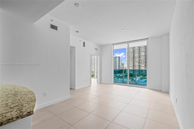 Building Photo - 1945 S Ocean Dr