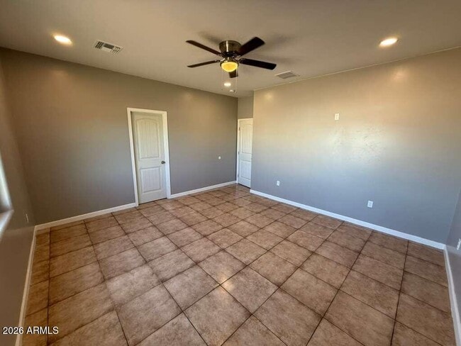 Building Photo - 2770 N Washington Ave