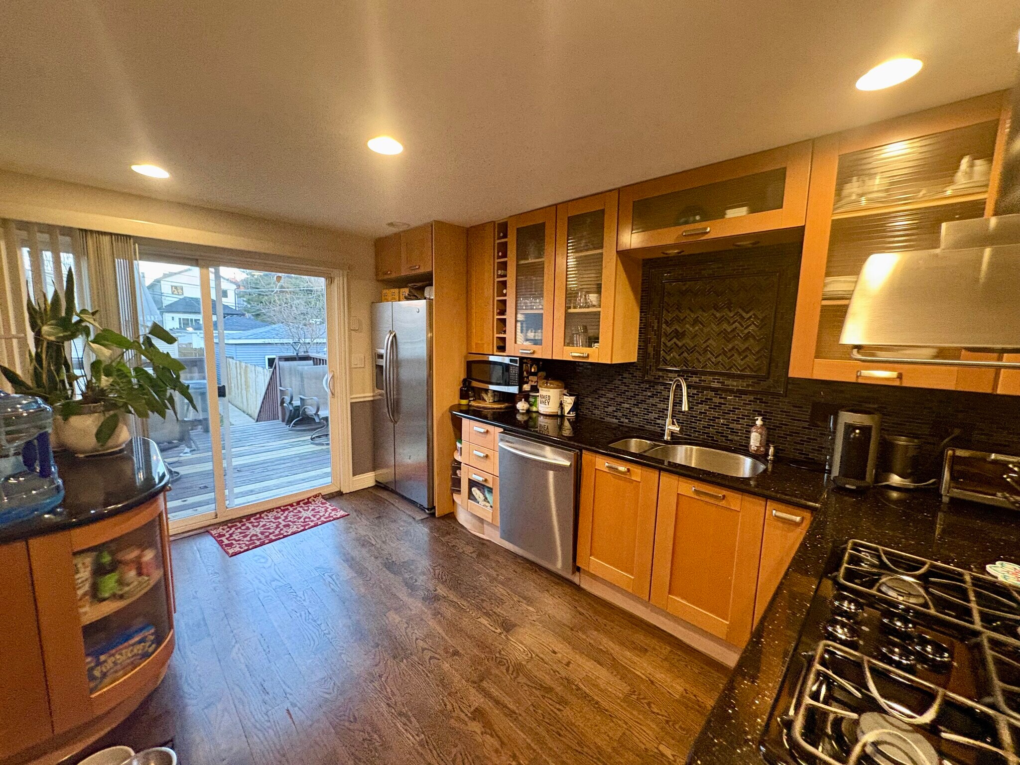 Building Photo - 2629 N Avers Ave