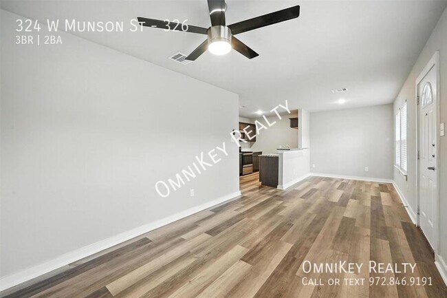 Building Photo - 324 W Munson St