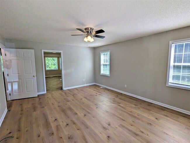 Building Photo - Lonesome Wind Way