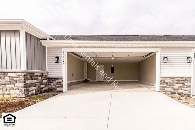 Building Photo - 10545 Old Leo Rd