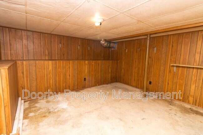 Building Photo - 1164 Chippewah Dr