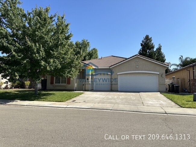 Primary Photo - 2555 Crestmore Cir