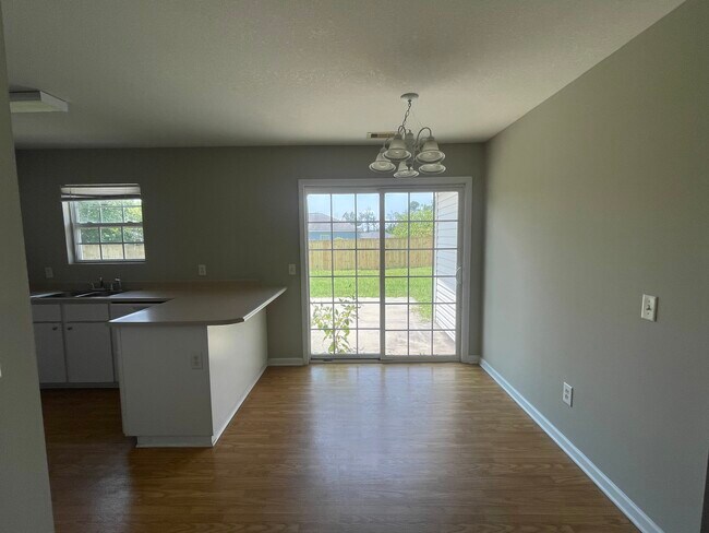 Building Photo - 5012 Scotch Pine Ave