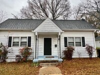 Building Photo - Three bedroom, 1 bath house in Burlington