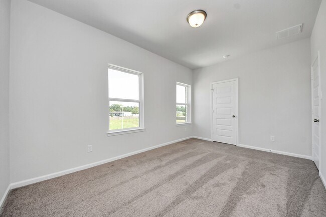 Building Photo - 2715 Crested Creek Ln