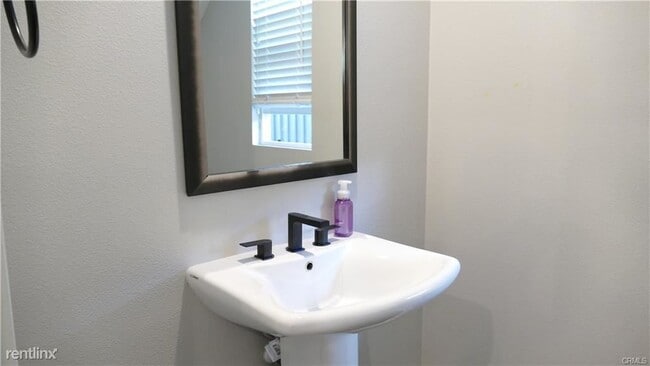 Building Photo - 4 br, 4 bath Townhome - 2054 Mylitta Walk