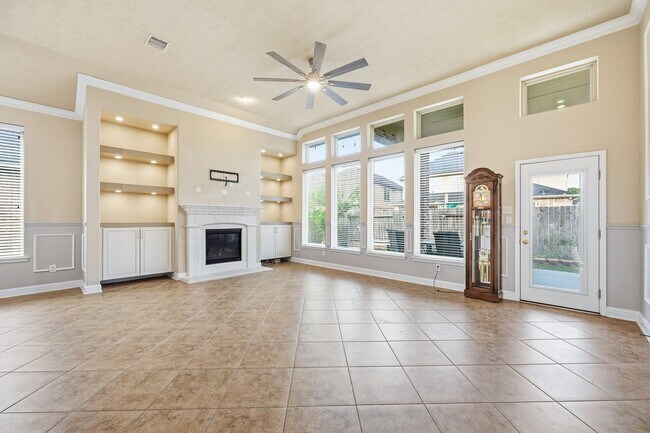 Building Photo - 8111 Sweet Gardens Ct