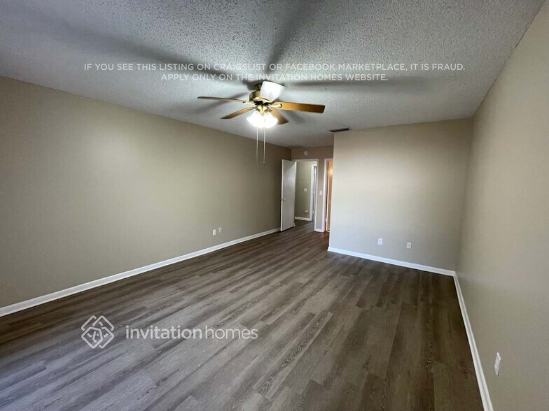 Building Photo - 14734 Oak Vine Dr