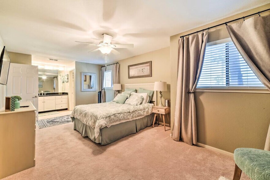 Building Photo - 15425 Fortuna Bay Dr