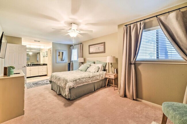 Building Photo - 15425 Fortuna Bay Dr