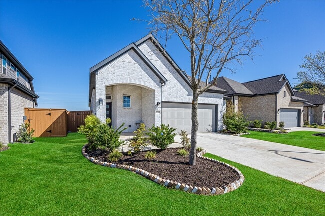 Building Photo - 21130 Garden Palm Dr