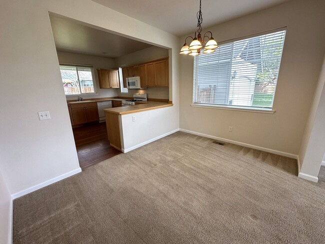 Building Photo - Sanders Mill Neighborhood 3 Bedroom, 2 Bat...