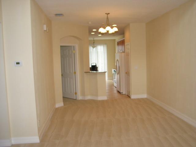 Building Photo - 539 Hedgewood Dr
