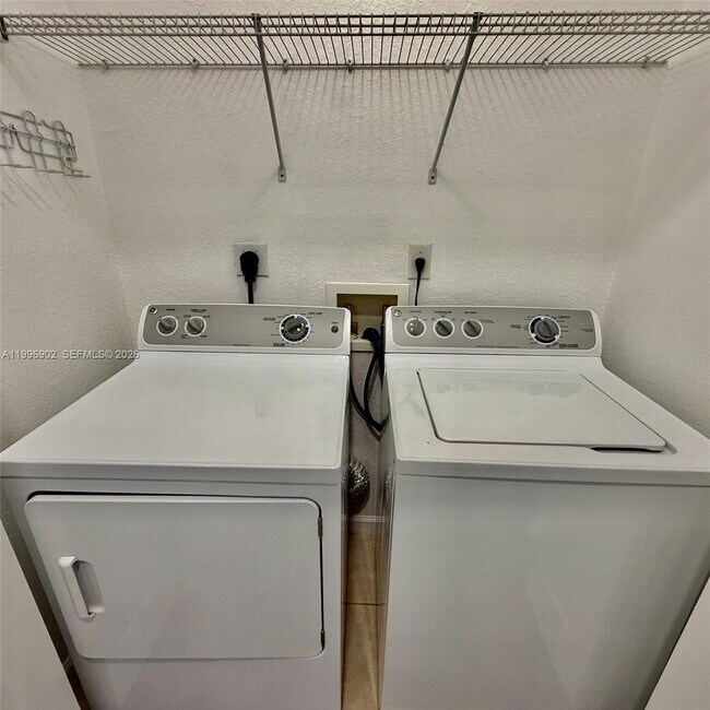 Building Photo - 11503 NW 89th St