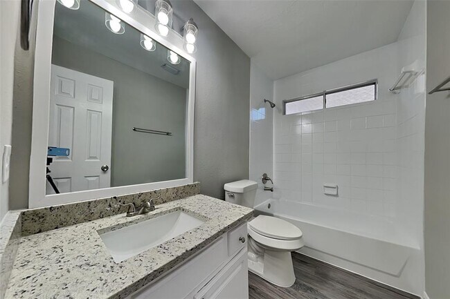 Building Photo - 3314 La Mer Ln